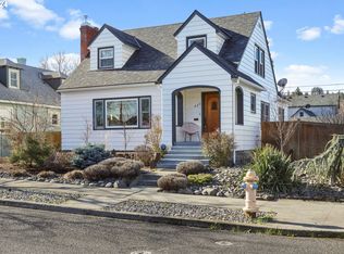 420 W 7th St, The Dalles, OR