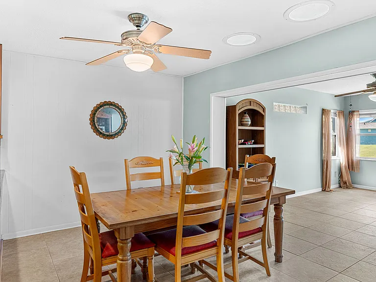 412 Emerald Dr S — Photo 13