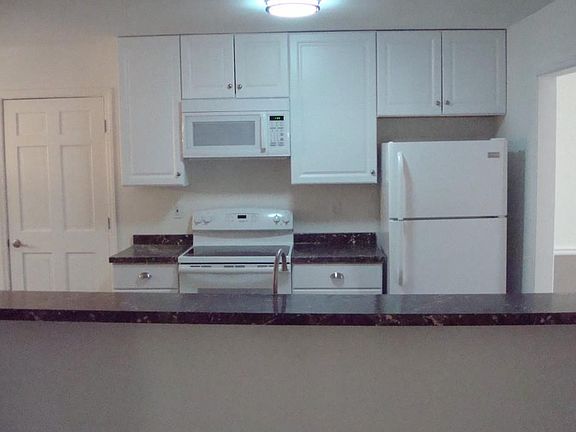5th image of 2220 Laurel Mill Way #2220