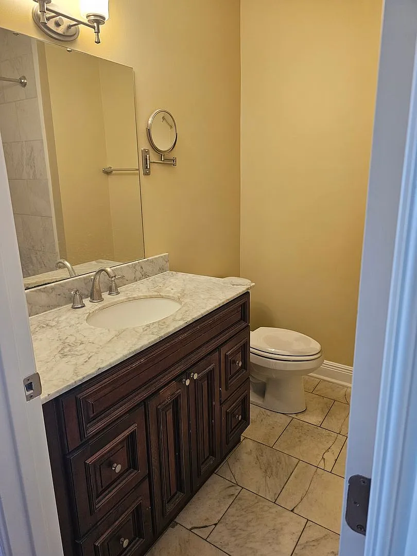 802 St. Charles — Photo 2