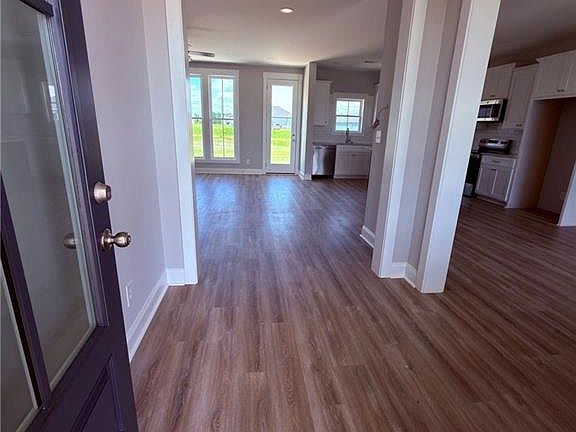 2nd image of 1111 Clara Dr E