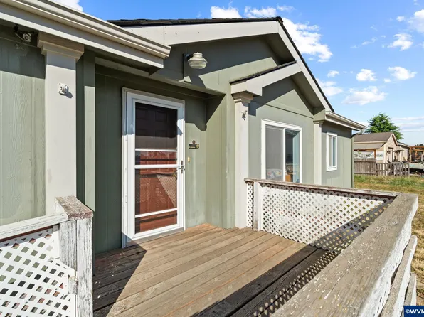 120 1st St, Gervais, OR 97026