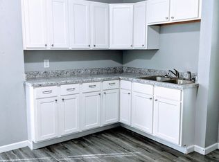 126 S Howell St APT 2, Davenport, IA 52802