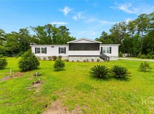 61 Greenway Ln, Midway, GA 31320