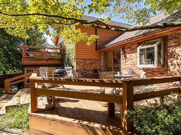 2nd image of 5677 Sherwood Ct