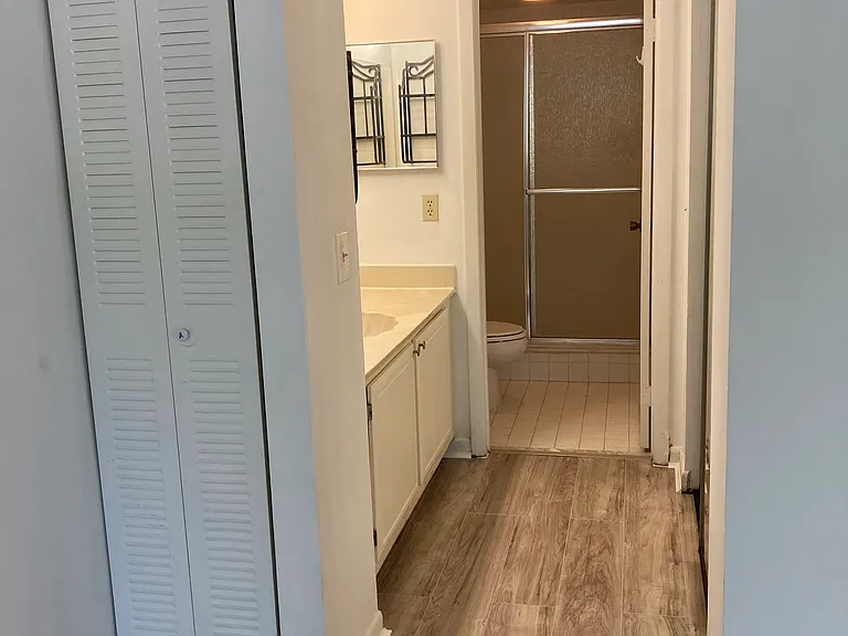 9777 Westview Dr #112 — Photo 16