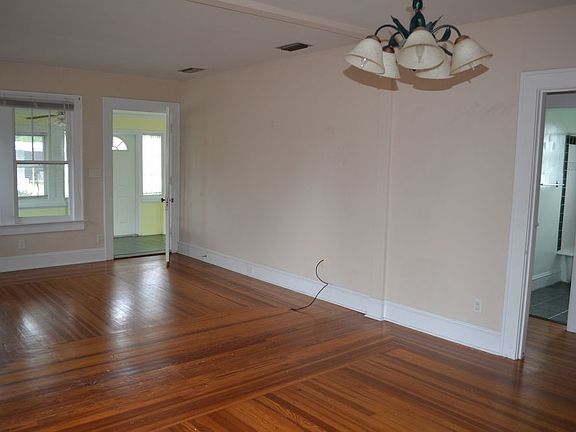 5th image of 3420 E Grant Ave