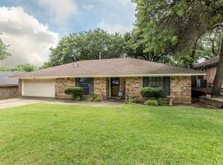 5708 Valley Ridge Ct, Arlington, TX 76017