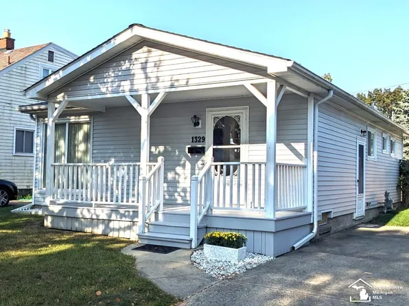 1329 Arbor Ave, Monroe, MI 48162