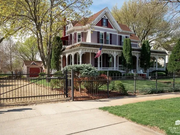 132 E 2nd St, Minneapolis, KS 67467