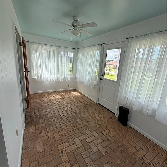 207 E Halifax Ave — Photo 11