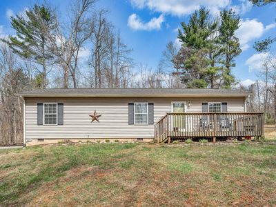 220 Greenwood Ln SE, Copper Hill, VA, 24079