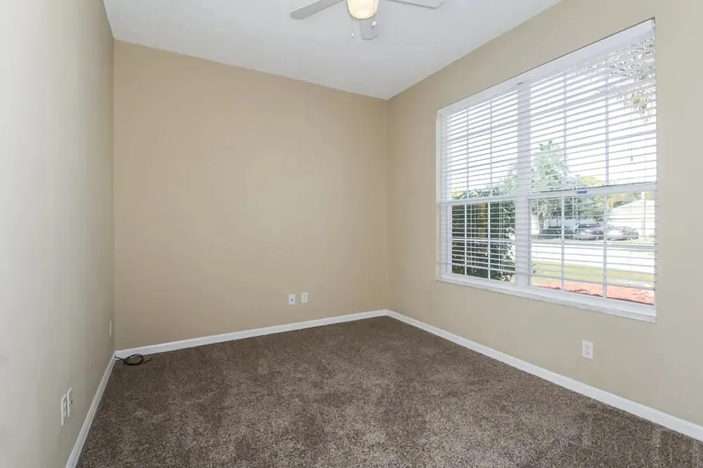 3 bed, 1896 sqft, $2,085 — Photo 1