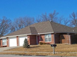 600 NE Harding St UNIT A, Oak Grove, MO 64075