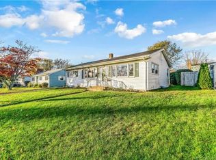 46 Nicholas Ave, Groton, CT 06340