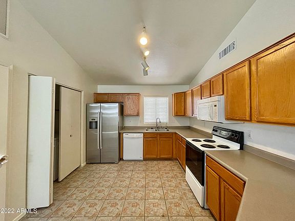 4th image of 4613 E Glenhaven Dr