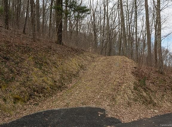 4th image of 28 Mount Meadows Blvd