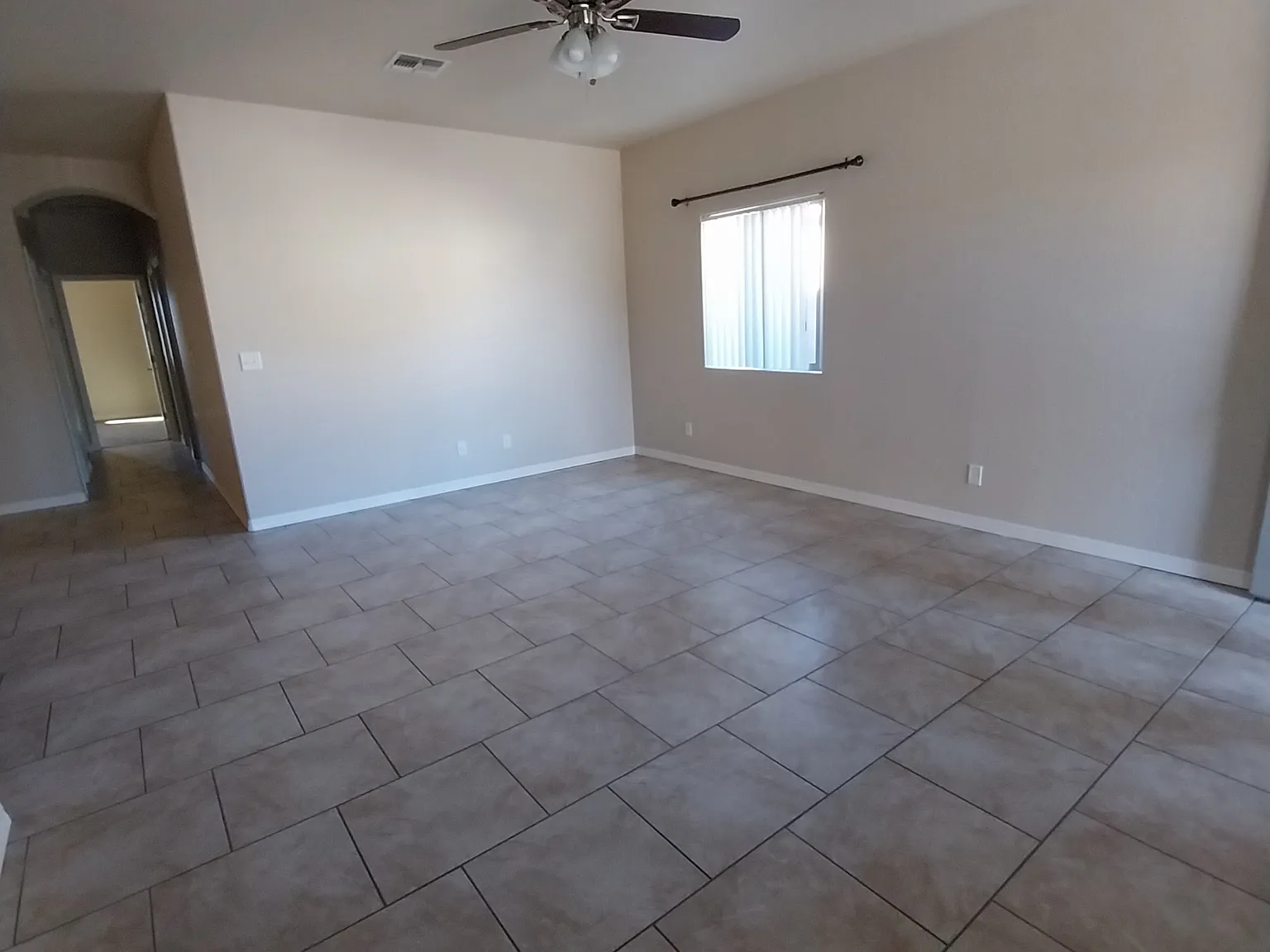 3 bed, 1272 sqft, $1,500 — Photo 4