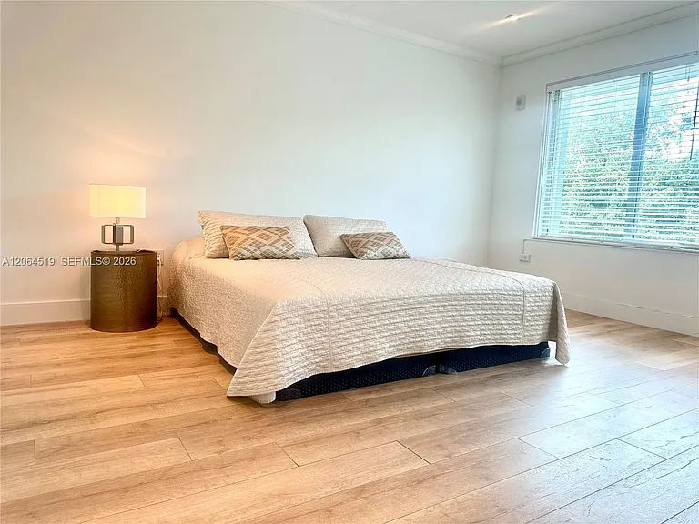 10178 Collins Ave #205 — Photo 9