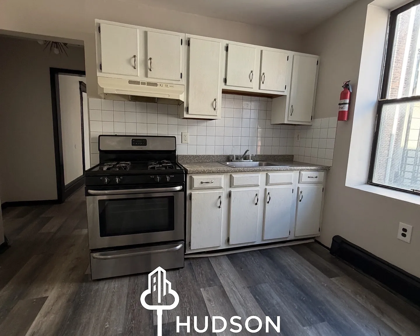 2 bed, 800 sqft, $1,800 — Photo 1
