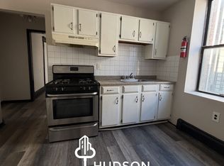 110 Warner Ave APT 4, Jersey City, NJ 07305