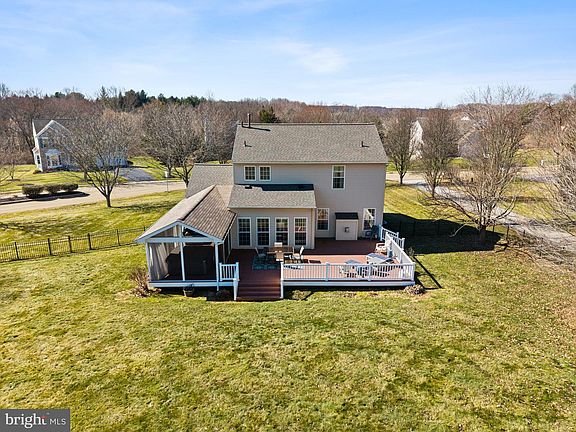 4th image of 4 McKean Cir