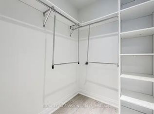 280 Howland Ave #301, Toronto, ON M5R 0C3