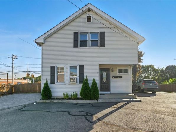 6 Roberts St