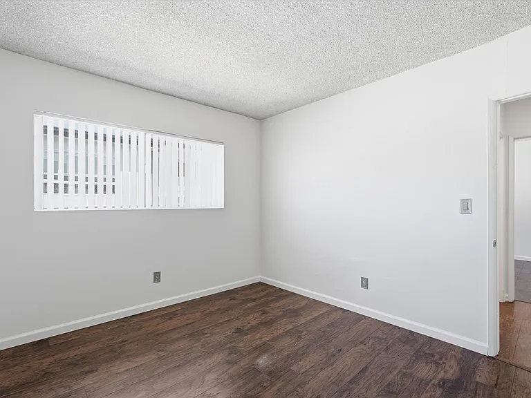1731 Pacific Coast Hwy #19 — Photo 14