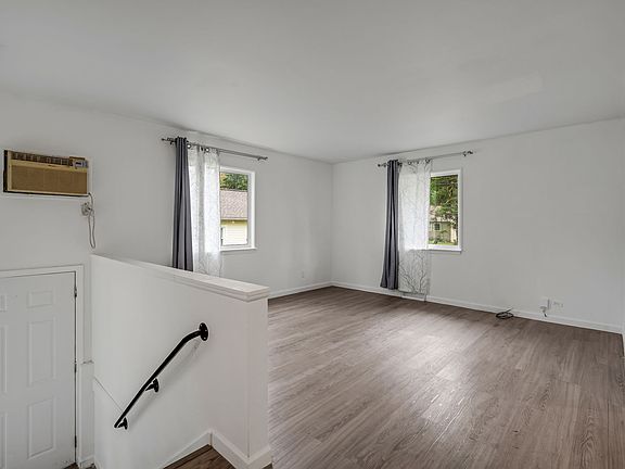 5th image of 1549 Mount Vernon Ave #A