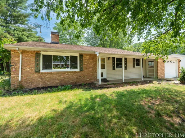 5168 Logan Ct, Holland, MI 49423