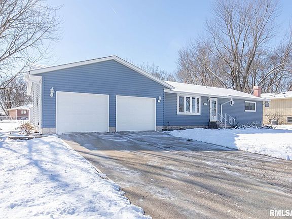 2nd image of 1140 Oak Dr