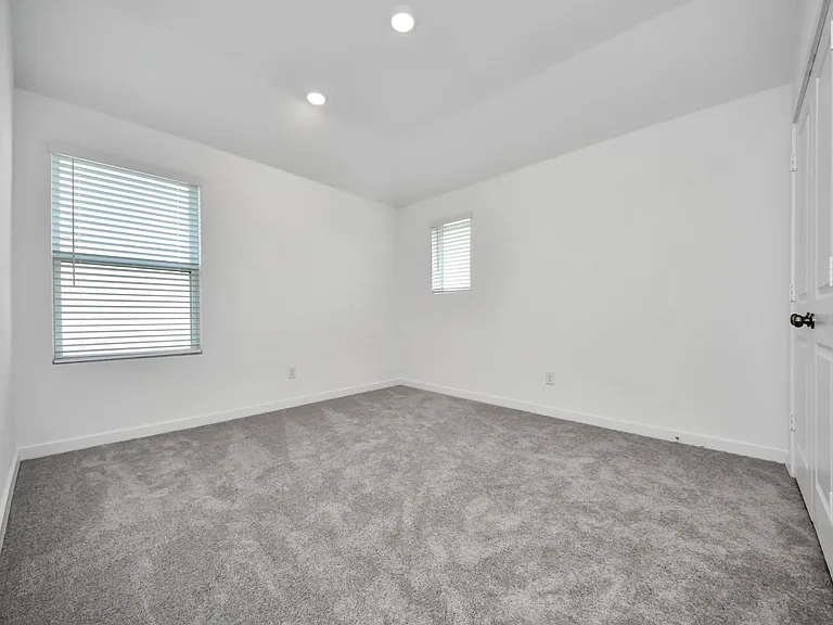 27443 Sunterra Village Dr — Photo 41