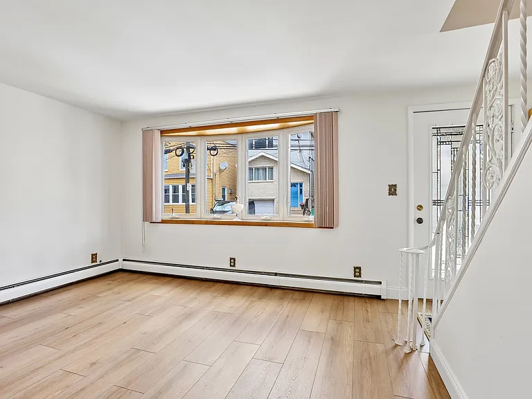 18 Patterson St — Photo 3