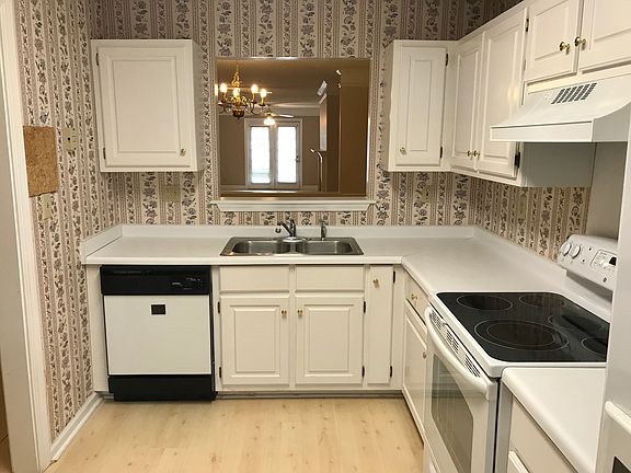 4th image of 4008 Stillwater Dr