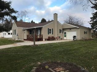 4212 Silver Creek Rd, Manitowoc, WI 54220