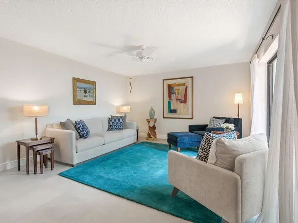 825 Center 32b Street, Jupiter, FL 33458