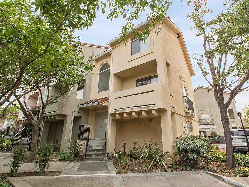 1st image of 25132 Angelina Ln #3
