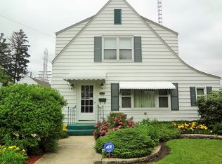 1005 W 1st St, Dixon, IL 61021