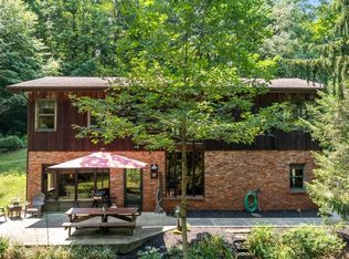 4294 Hardins Run Rd, New Cumberland, WV 26047