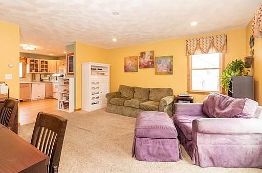 3rd image of 7 Longwood Dr