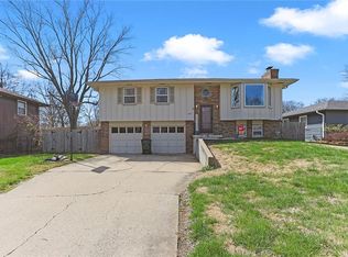 1825 Seneca St, Leavenworth, KS 66048