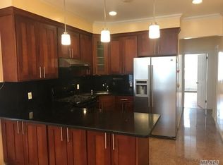 54-12 69th Pl, Flushing, NY 11378