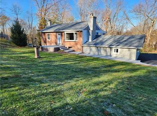 19 Ridgeview Rd, Hopewell Junction, NY 12533