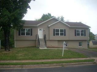 9527 Damascus Dr, Manassas, VA 20109