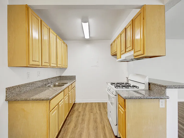 Photo of similar but older unit, this new unit will not disappoint!