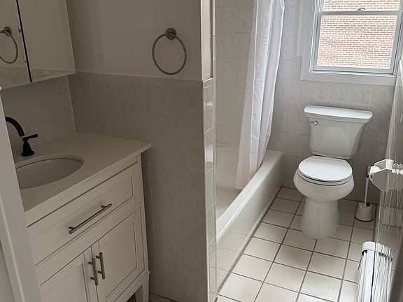 3rd image of 109 Southside Ave APT 5