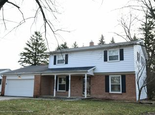 825 Princeton Dr, Lansing, MI 48917