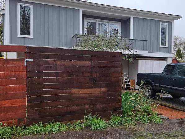 30 Fisher Aly, Harpers Ferry, WV 25425