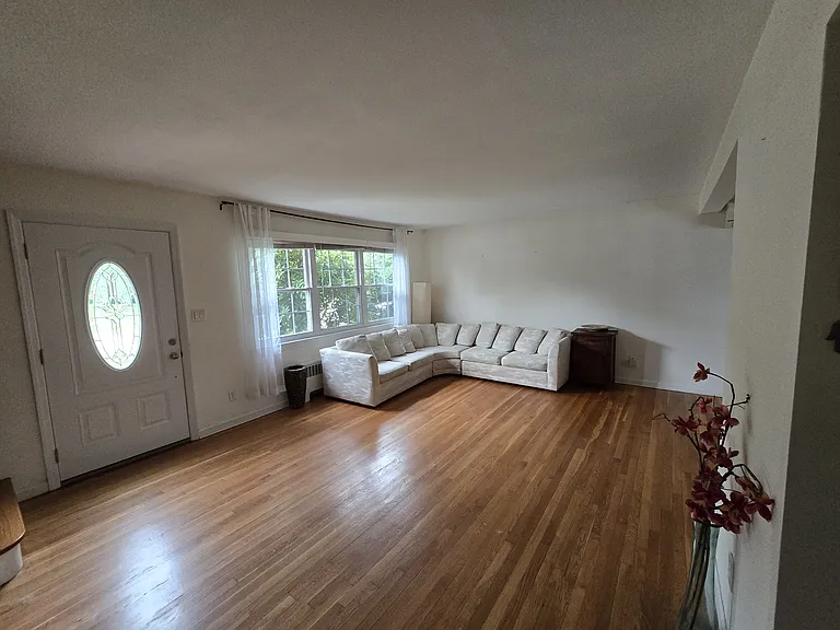 16-03 Radburn Rd — Photo 3